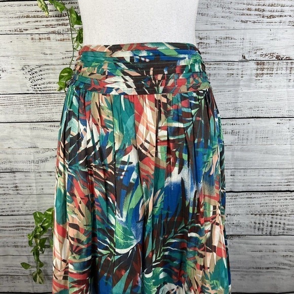 Studio West Apparel Skirt size Large Coral Green Floral Tropical Knee Hawaiian - Picture 4 of 13